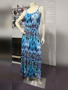 FELICITY & COCO | Blue Patterned Maxi Dress